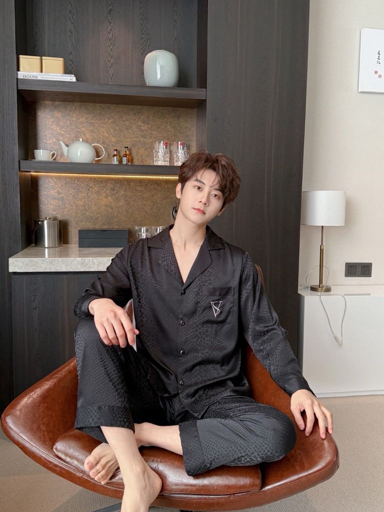 Đồ ngủ pyjama nam nữ Shury Store Home Wear DD02 size 45-95kg tay dài quần dài  bộ đôi couple lụa