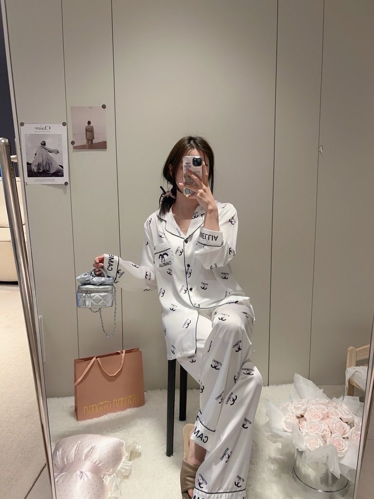 Bộ đồ ngủ lụa băng dáng suông TD32 Shury Store Home Wear Pijama dài tay cao cấp size 45-75 kg