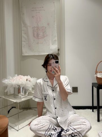 Pyjama nữ tay ngắn quần dài - Shury Store Home Wear lụa băng TN57  - Đồ ngủ chấm bi mát lạnh cao cấp