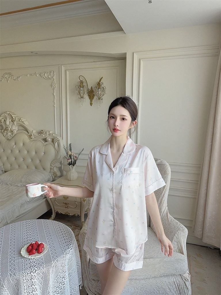 Shury Store Home Wear - Bộ pyjama lụa tay ngắn quần short NT34 họa tiết gấu pastel dễ thương đồ ngủ nữ cao cấp