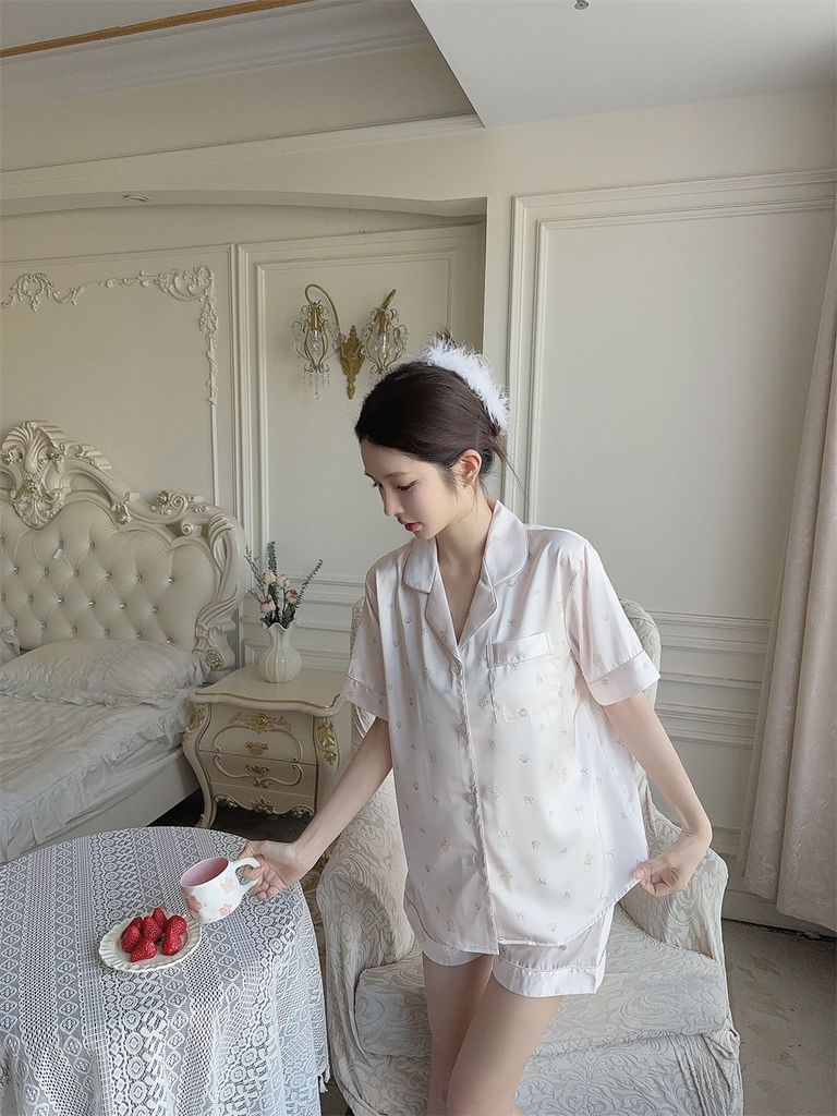 Shury Store Home Wear - Bộ pyjama lụa tay ngắn quần short NT34 họa tiết gấu pastel dễ thương đồ ngủ nữ cao cấp