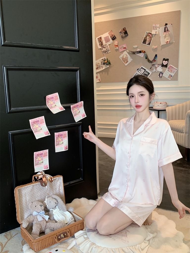 Shury Store Home Wear - Bộ đồ ngủ pyjama lụa ngắn tay quần short NT18 họa tiết trái tim dễ thương cho nữ