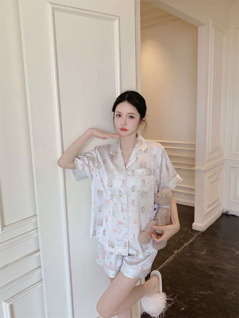 Pyjama lụa tay ngắn quần short họa tiết gấu hoạt hình NT23 Shury Store Home Wear đồ ngủ cute
