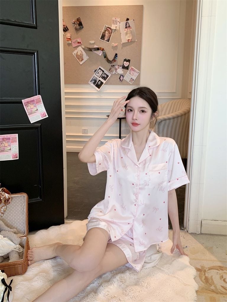 Shury Store Home Wear Bộ Pyjama Lụa Băng Tay Ngắn Quần Short NT22 Họa Tiết Nơ Trái Tim Cực Xinh