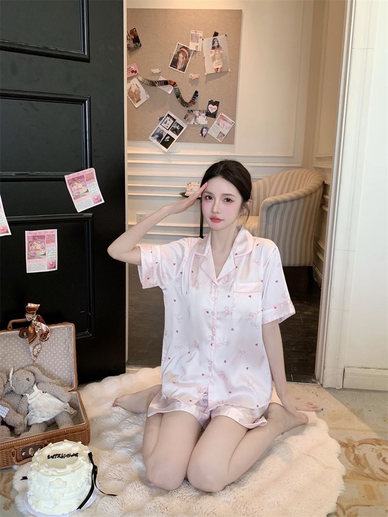 Shury Store Home Wear Bộ Pyjama Lụa Băng Tay Ngắn Quần Short NT22 Họa Tiết Nơ Trái Tim Cực Xinh