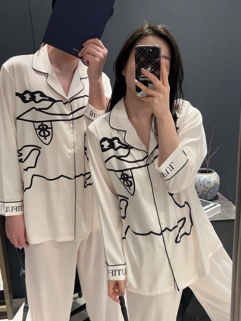 Bộ đồ ngủ đôi DD68 lụa băng tay dài quần dài Shury Store Home Wear Pyjama couple sang trọng mềm mát
