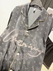 Bộ đồ ngủ pyjama couple lụa băng tay ngắn quần ngắn Shury Store Home Wear CTN21 nâu họa tiết mềm mịn