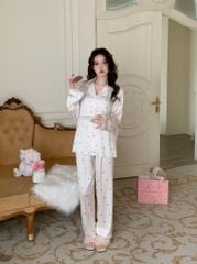 Bộ Pyjama Lụa Băng TD51 Shury Store Home Wear Họa Tiết Nơ Xinh Nền Trắng Kem Sang Trọng Size M L XL