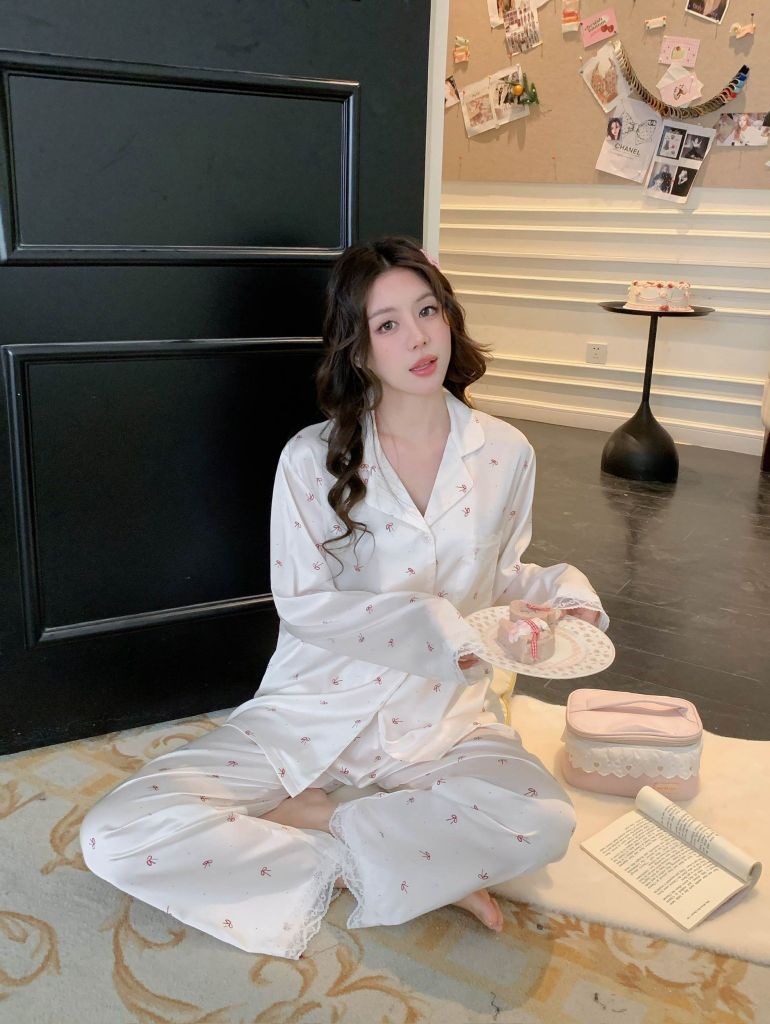Bộ Pyjama Lụa Băng Họa Tiết Nơ Trắng Kem TD09 Shury Store Home Wear Lụa Mềm Mát Mặc Nhà Cao Cấp
