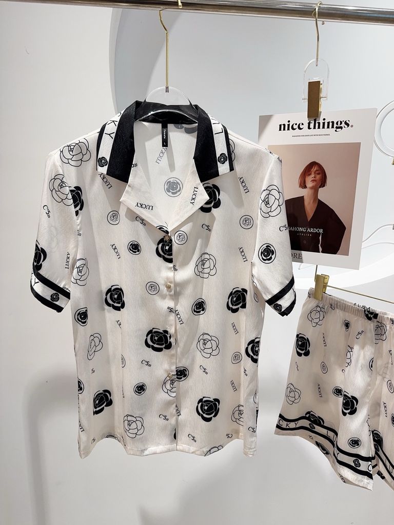 Bộ pyjama lụa ngắn vân xước NT10 - Shury Store Home Wear - form rộng mát, họa tiết hoa thời thượng