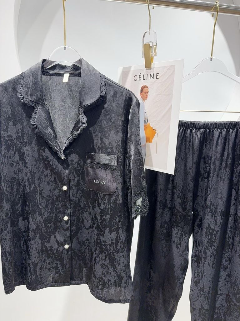 Pyjama lụa băng tay ngắn quần dài Shury Store Home Wear TN67 form rộng cao cấp tôn da mịn mát