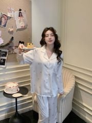 Bộ đồ ngủ TD38 lụa băng Shury Store Home Wear Pyjama dài tay họa tiết trái tim gấu nền trắng kem