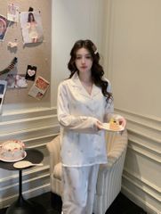 Bộ đồ ngủ TD38 lụa băng Shury Store Home Wear Pyjama dài tay họa tiết trái tim gấu nền trắng kem