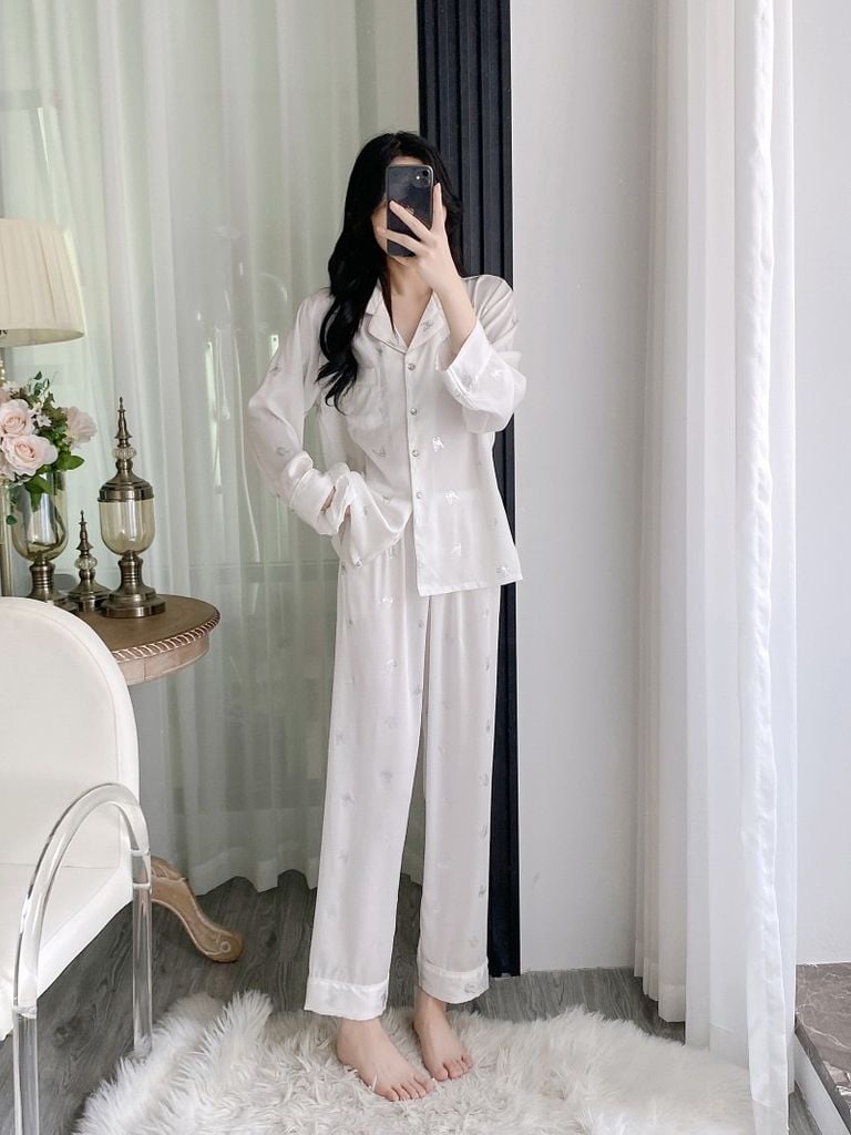 Bộ pyjama lụa tay dài quần dài ép kim hình bướm Shury Store Home Wear TD74 mặc mát thoải mái sang