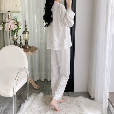 Bộ pyjama lụa tay dài quần dài ép kim hình bướm Shury Store Home Wear TD74 mặc mát thoải mái sang