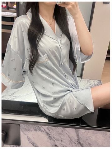 Váy ngủ lụa sơmi SM53 Shury Store Home Wear freesize ép kim bạc hình nơ màu hồng xanh nhẹ nhàng sang