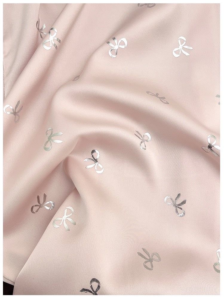 Váy ngủ lụa sơmi SM53 Shury Store Home Wear freesize ép kim bạc hình nơ màu hồng xanh nhẹ nhàng sang