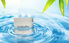 Kem dưỡng ẩm ban ngày Dr.SkinPro Moisturizing Cream