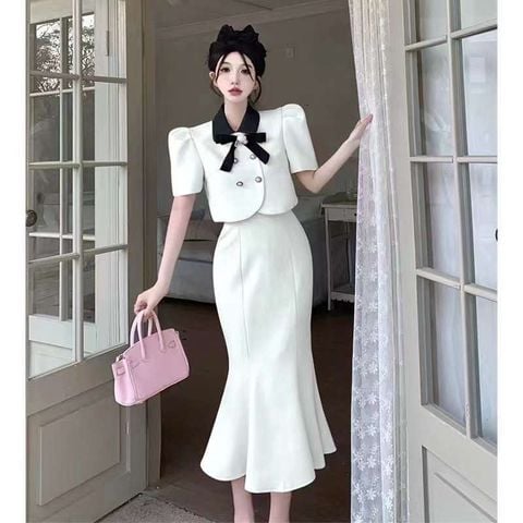 Set Trắng Cổ Đen Kèm Nơ