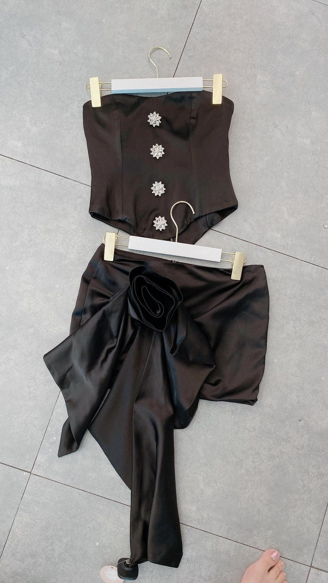 Set Đen Cúp Ngực