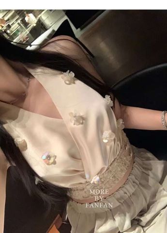 Áo Cột Cổ Yếm Kem