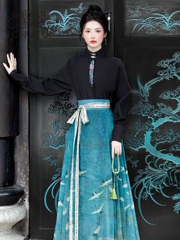 Set Áo Đen + Chân Váy xanh Tàu