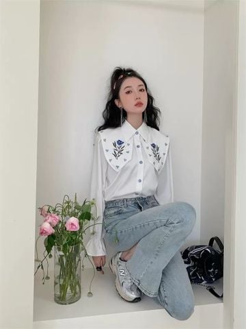 Áo Somi Trắng Thêu Vạt Cổ