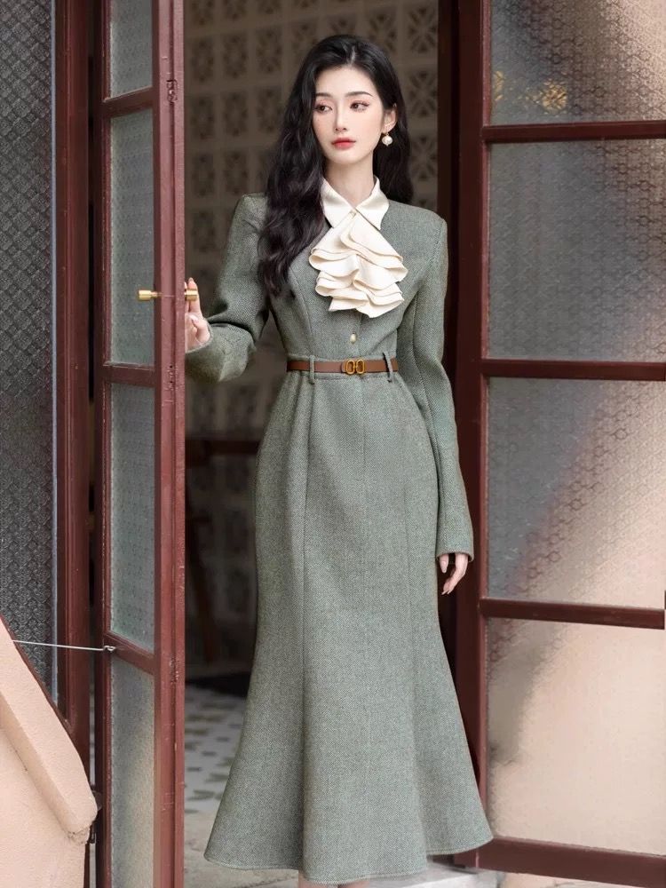 Đầm Tiểu Thư Bèo Cổ Dây Nịt