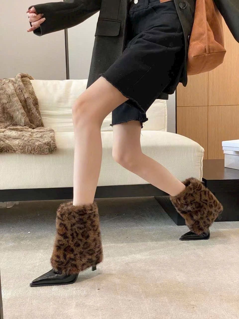 Giày Lông Da Beo