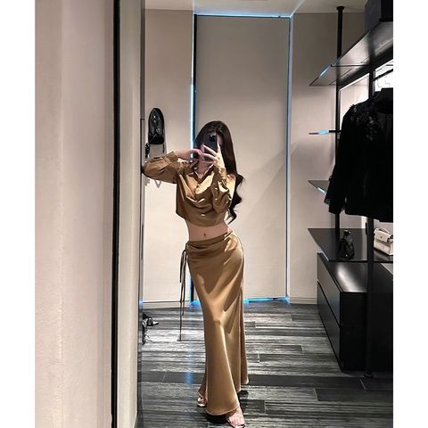 Set Lụa Hở Lưng