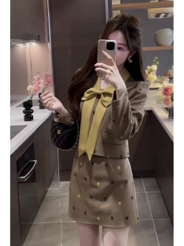 Set Nâu Nơ Vàng Ngắn