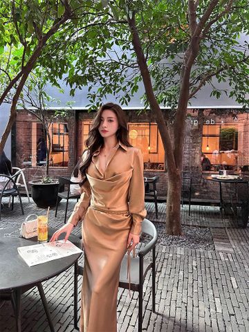 Set Lụa Hở Lưng