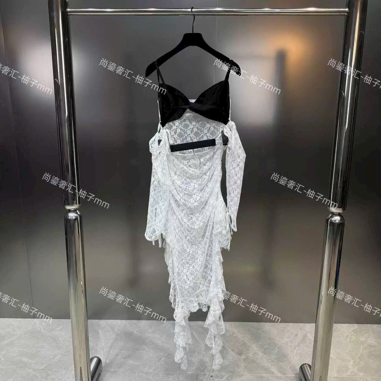 Áo Ren Pha Ngực Đen