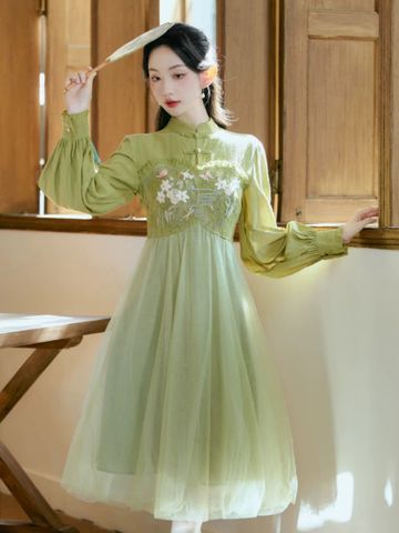 Đầm Xanh Lá
