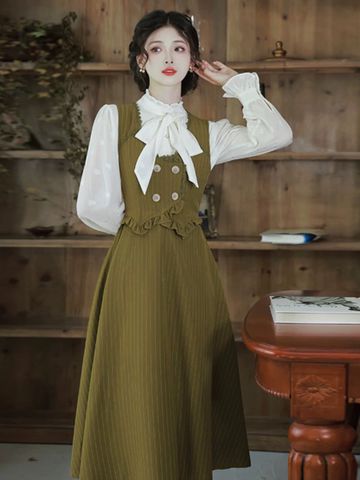 Set Đầm Xanh + Somi Tiểu Thư