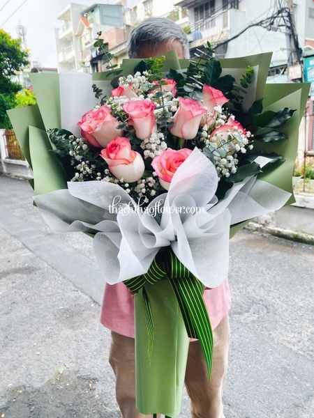 Các mẫu bó hoa hồng đẹp - Khám Phá Xu Hướng Bó Hoa Từ Những Đường Nét Tinh Tế