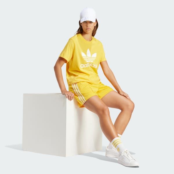  Áo T-shirt thời trang adidas Adicolor Trefoil Boxy Nữ - IN8438 