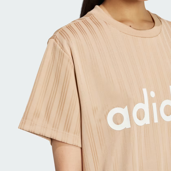  Áo T-shirt adidas Boyfriend Linear Graphic Nữ - JC7697 