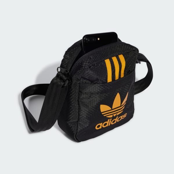  Túi đeo chéo adidas Small Item Unisex - IW0945 