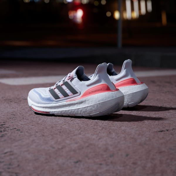 Ftwr White/Core Black/Solar Red