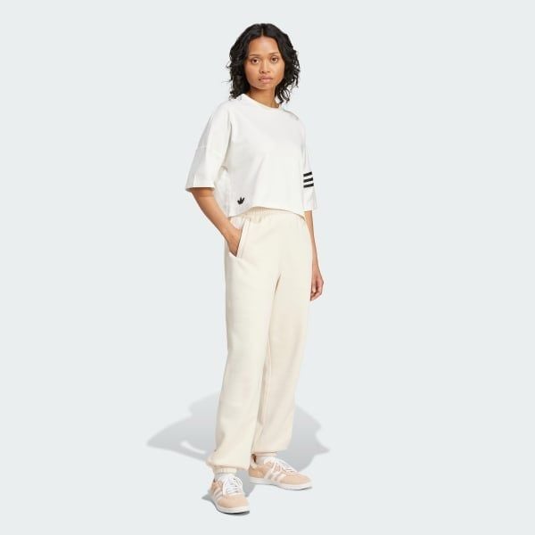  Áo T-shirt adidas Neuclassics Nữ - IX9876 