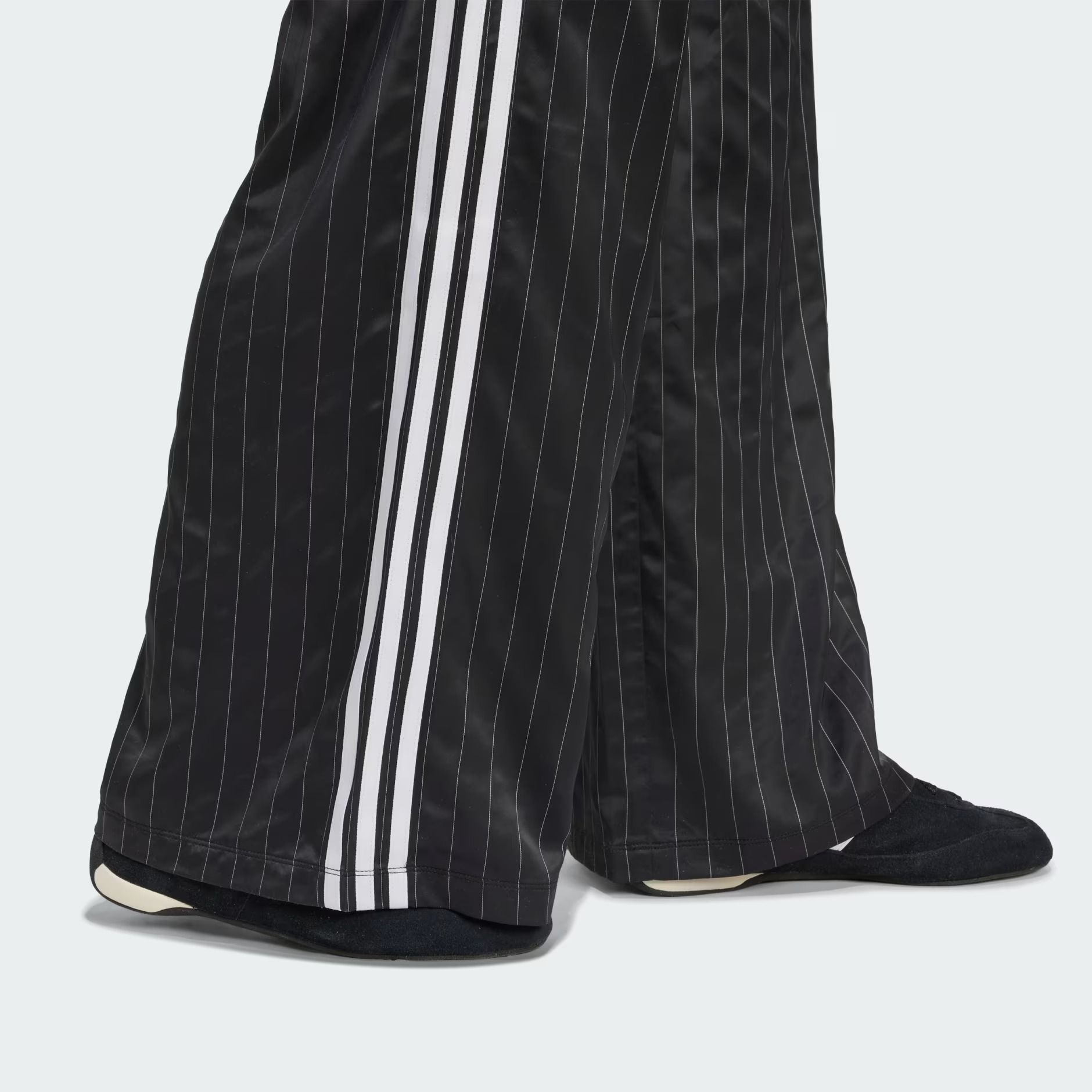  Quần dài adidas ống rộng Nữ - KD2295 