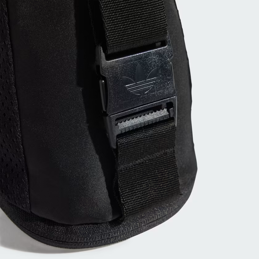  Túi đeo chéo adidas Adicolor Small Item Unisex - JD5570 