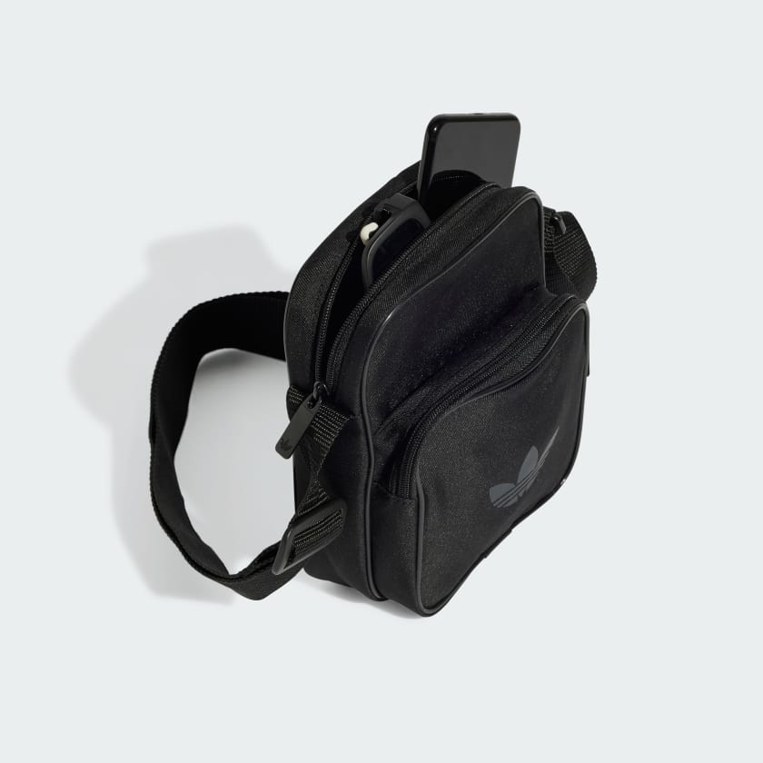  Túi đeo chéo adidas Adicolor Classic Small Item Unisex - JD5543 