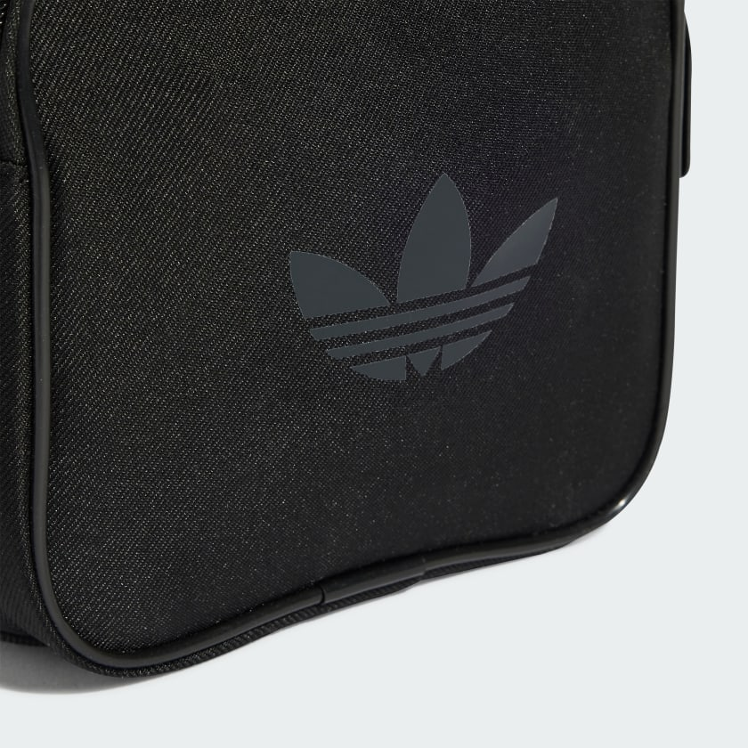  Túi đeo chéo adidas Adicolor Classic Small Item Unisex - JD5543 
