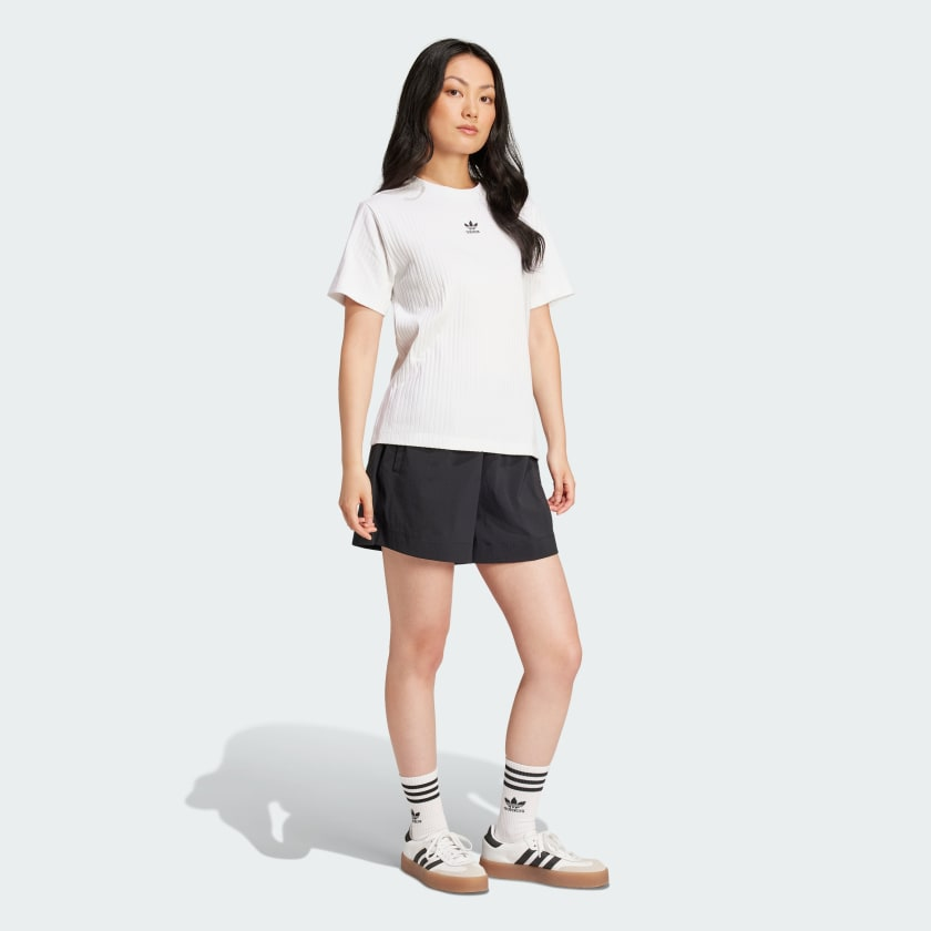  Áo T-shirt adidas Essentials Nữ - JD1493 