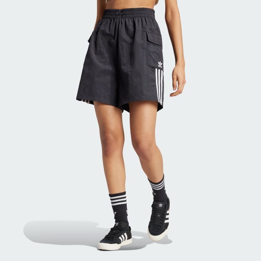  Quần short adidas Adicolor Cargo Nữ - JH1077 