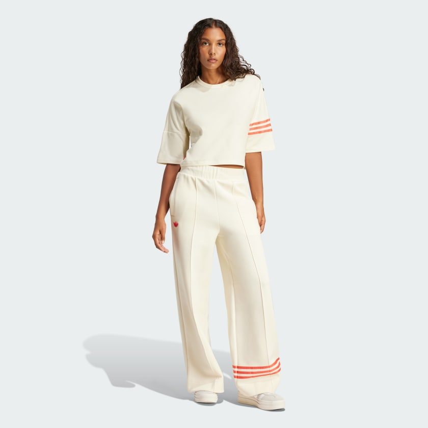  Áo T-shirt adidas Neuclassics Nữ - JI8512 