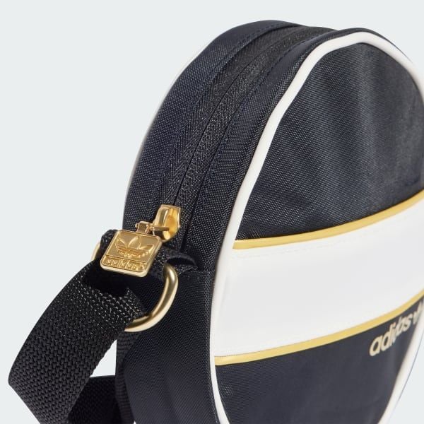  Túi tròn đeo chéo adidas Adicolor Classic Unisex - IX6841 
