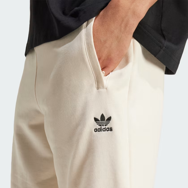  Quần short adidas Essentials Ba lá Nam - IY8518 
